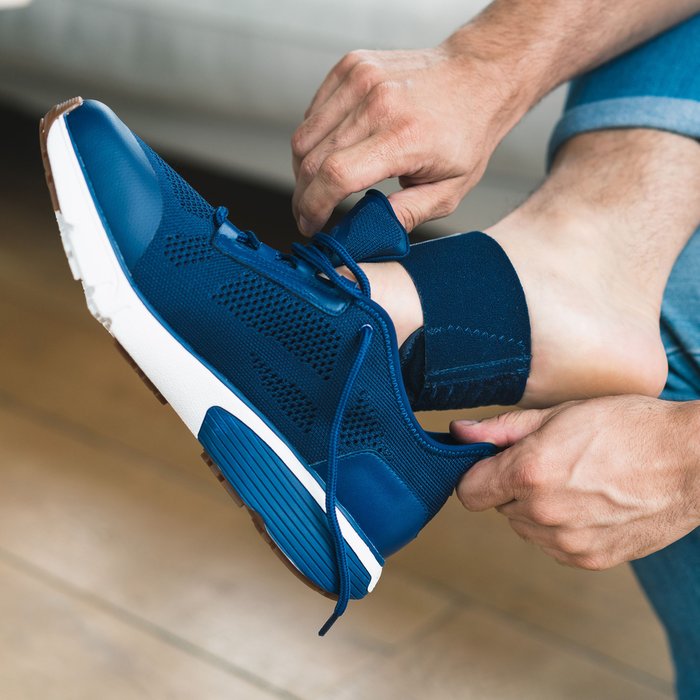 Product Image of AIRCAST Mittelfußbandage HalguStrap, Hallux-Bandage bei Großzehenfehlstellung, Gewölbepelotte, blau