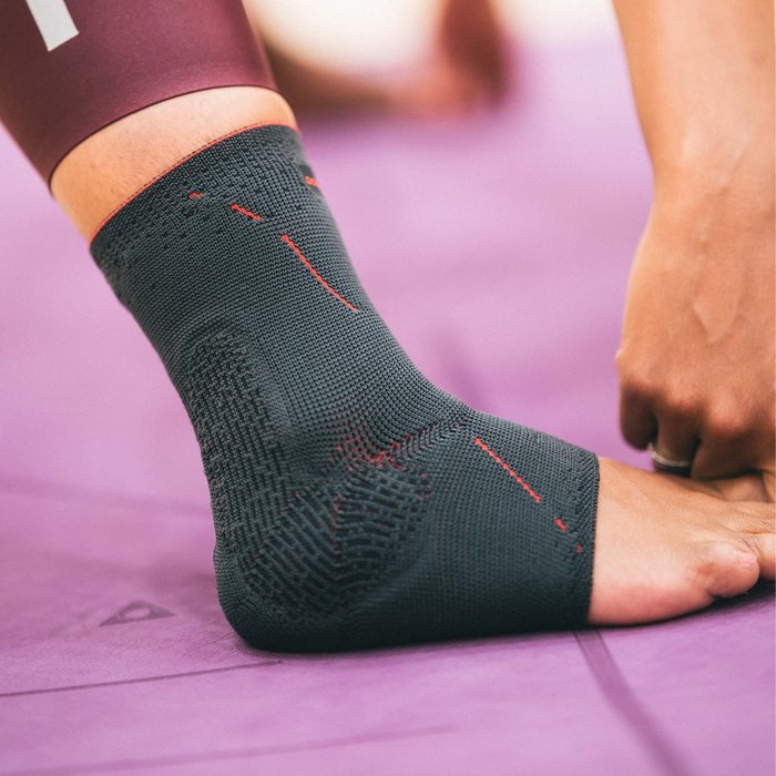 Product Image of DONJOY Sprunggelenkbandage MalleoForce, Knöchelstabilisierung mit Silikonpelotten, akute und chronische Verletzung