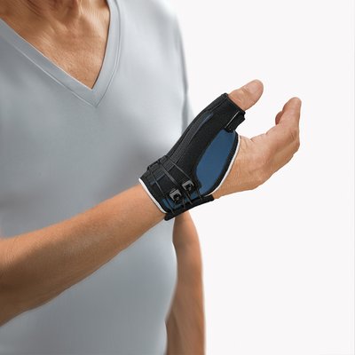 Produktbild für Bort Daumenschiene Generation, Daumenstabilisierung Grundgelenk und Sattelgelenk, anatomisch, atmungsaktiv, blau