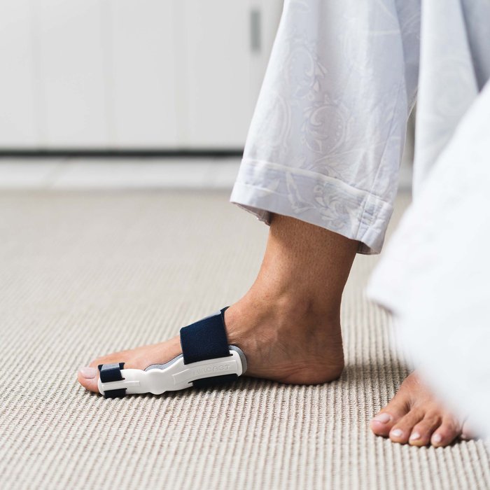 Product Image of AIRCAST Hallux-Valgus-Nachtschiene HalguNight, Korrekturorthese Hallux postoperativ, Memory-Foam, Gelenksystem, weiß