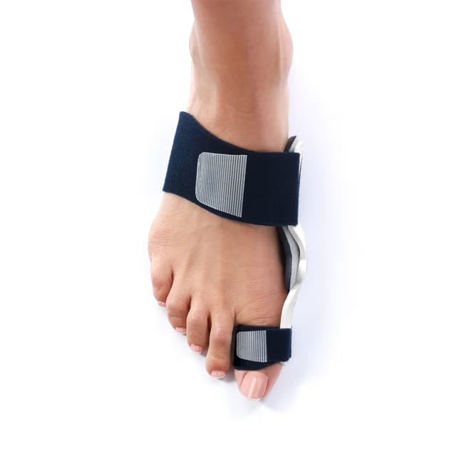 Gallery Image of AIRCAST Hallux-Valgus-Nachtschiene HalguNight, Korrekturorthese Hallux postoperativ, Memory-Foam, Gelenksystem, weiß